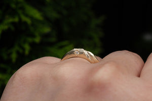 Mountain Ring with Diamond - Gold