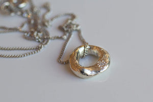 Circle Pendant - White Gold with Diamond - Small