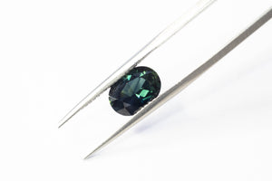 8.5x6.5mm 1.7 Carat Oval-Cut Teal Sapphire