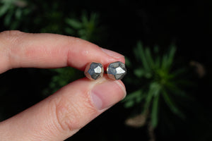 Boulder Studs - White Gold