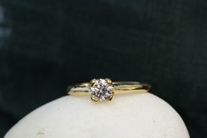 Thetis Ring - 18ct Yellow Gold with White Lab-Grown Diamond