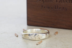 Leaf Signet Ring - Sterling Silver
