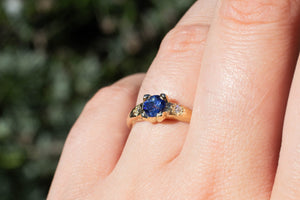 Mira Ring - 18ct Yellow Gold with Ceylon Sapphire