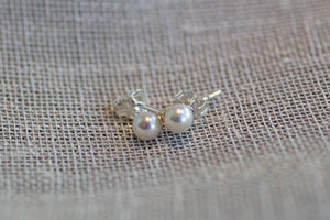 Pearl Studs - White - 4-4.5mm