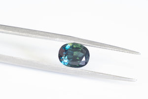 8.2x6.3mm 2.1 carat Oval-Cut Sapphire