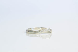 Rhea Fitted Band - White Gold
