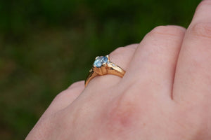 Eos Ring - 18ct Yellow Gold with Montana Sapphire