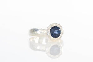 6.5mm 1.35 carat Round-Cut Blue Synthetic Sapphire