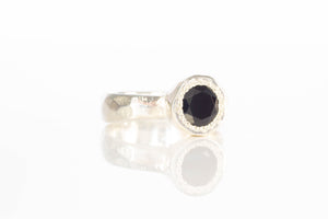 Eluo Ring - Sterling Silver with Black Spinel