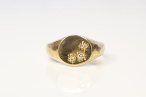 Signet Ring with Diamonds - Gold