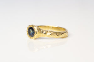 Spring Ring - 18ct Yellow Gold with Blue Sapphire