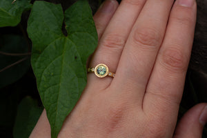 Vesper Ring - 18ct Yellow Gold with Green-Yellow Sapphire