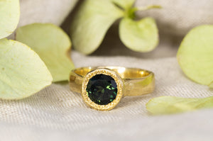 Eluo Ring - 18ct Yellow Gold with 2.11ct Green Sapphire
