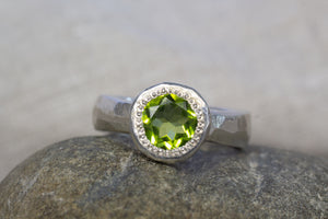 Eluo Ring - Sterling Silver with Peridot