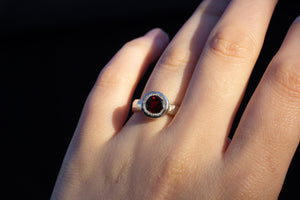 Eluo Ring - Sterling Silver with Garnet