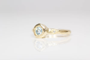 Neve Ring - Yellow Gold with Blue Topaz