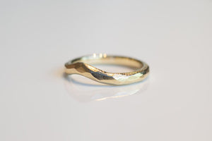 Terra Fitted Band - Yellow Gold