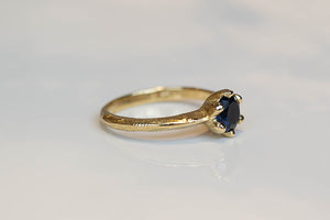 Vesta Ring - Yellow Gold with Blue Sapphire