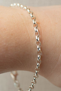 Medium Oval Link Chain Bracelet - Sterling Silver