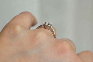 Pura Ring - White Gold with Diamond