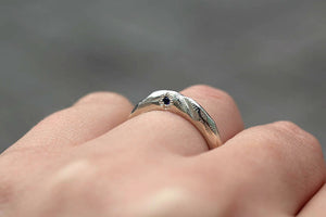 Mountain Ring with Sapphire - Gold