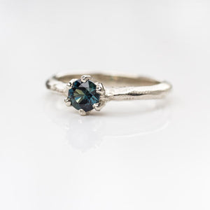 Pura ring - 14ct white gold, set with a 5mm teal Australian Sapphire